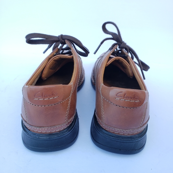 NWOB Clarks lace up brown leather dress shoes - Picture 5 of 10